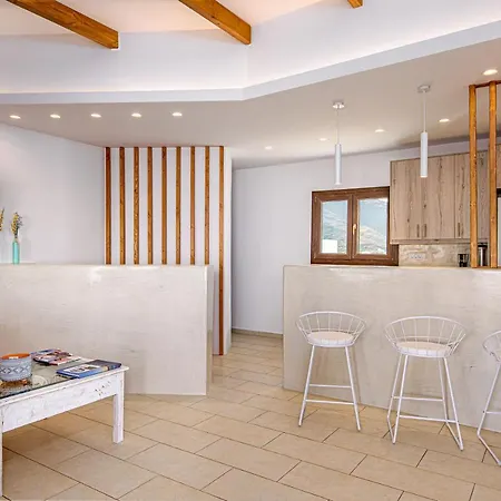 Guest house Agia Irini 3*