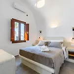 Agia Irini Imerovigli (Santorini)
