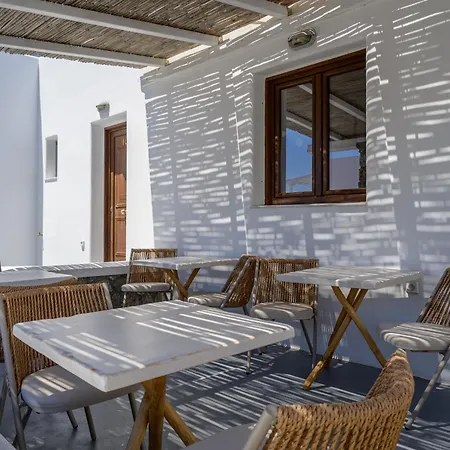 Agia Irini 4* 이메로비글리